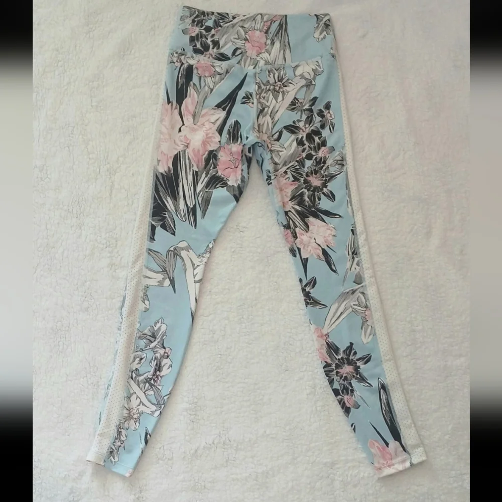 NWOT. NIKE Legging Floral w/Mesh Panel SZ Small. Blue/white/pink/black. - Picture 8 of 13